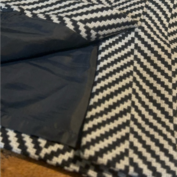 Talbots 100% wool skirt black and white excellent condition size 14 petite. - Picture 11 of 11